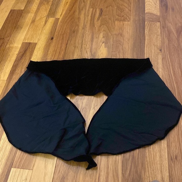 Women’s Black Velvet Scarf OS - Picture 6 of 6